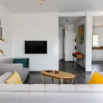 Сasa de vacaciones L'escapade Jaune - Jacuzzi, Wi-fi, équipée