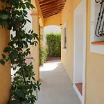 Сasa de vacaciones L'escapade Jaune - Jacuzzi, Wi-fi, équipée *