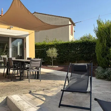 L'escapade Jaune - Jacuzzi, Wi-fi, Equipee * Carcassonne