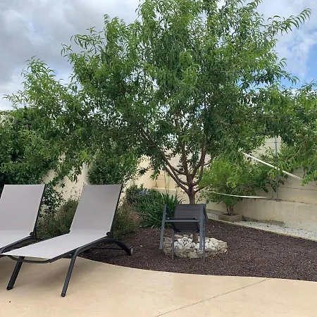 別荘 L'escapade Jaune - Jacuzzi, Wi-fi, Equipee