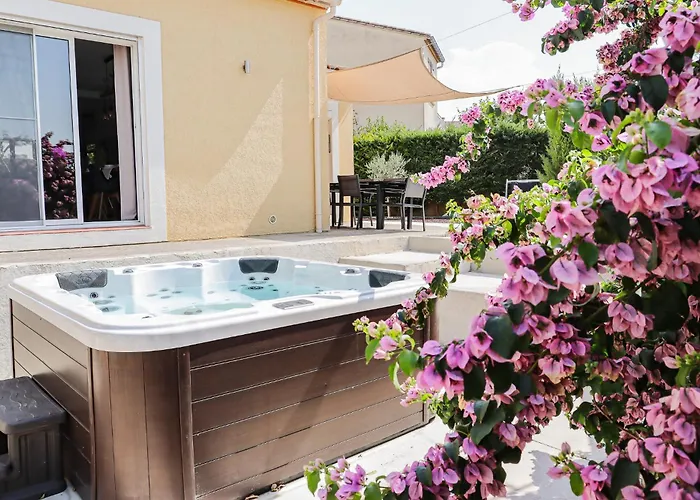 L'escapade Jaune - Jacuzzi, Wi-fi, Equipee Prázdninový dům *